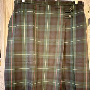 Lands' End Plaid A-Line Skirt in Black and Green